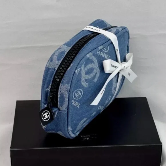 CHANEL Denim Beauty Line Blue Cosmetics Bag - Picture 4 of 5
